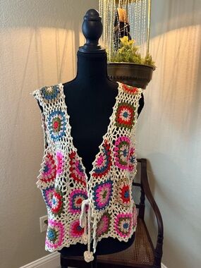 NATURAL LIFE Cream Crochet Vest with Pink and Red Accents